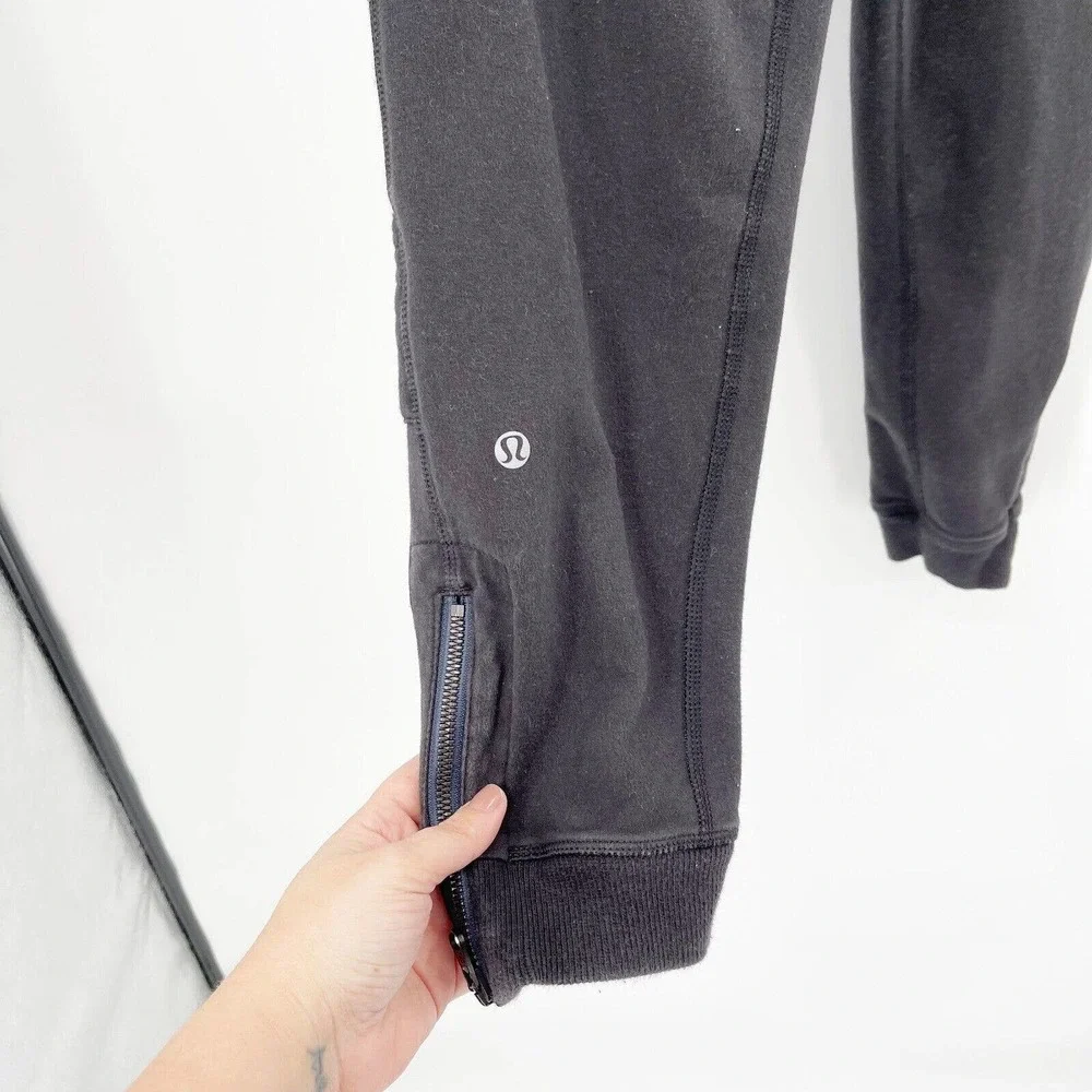 Lululemon Rocket Jogger Yoga Pants Sz 4 Black‎ French Terry Pockets Ankle Zip
